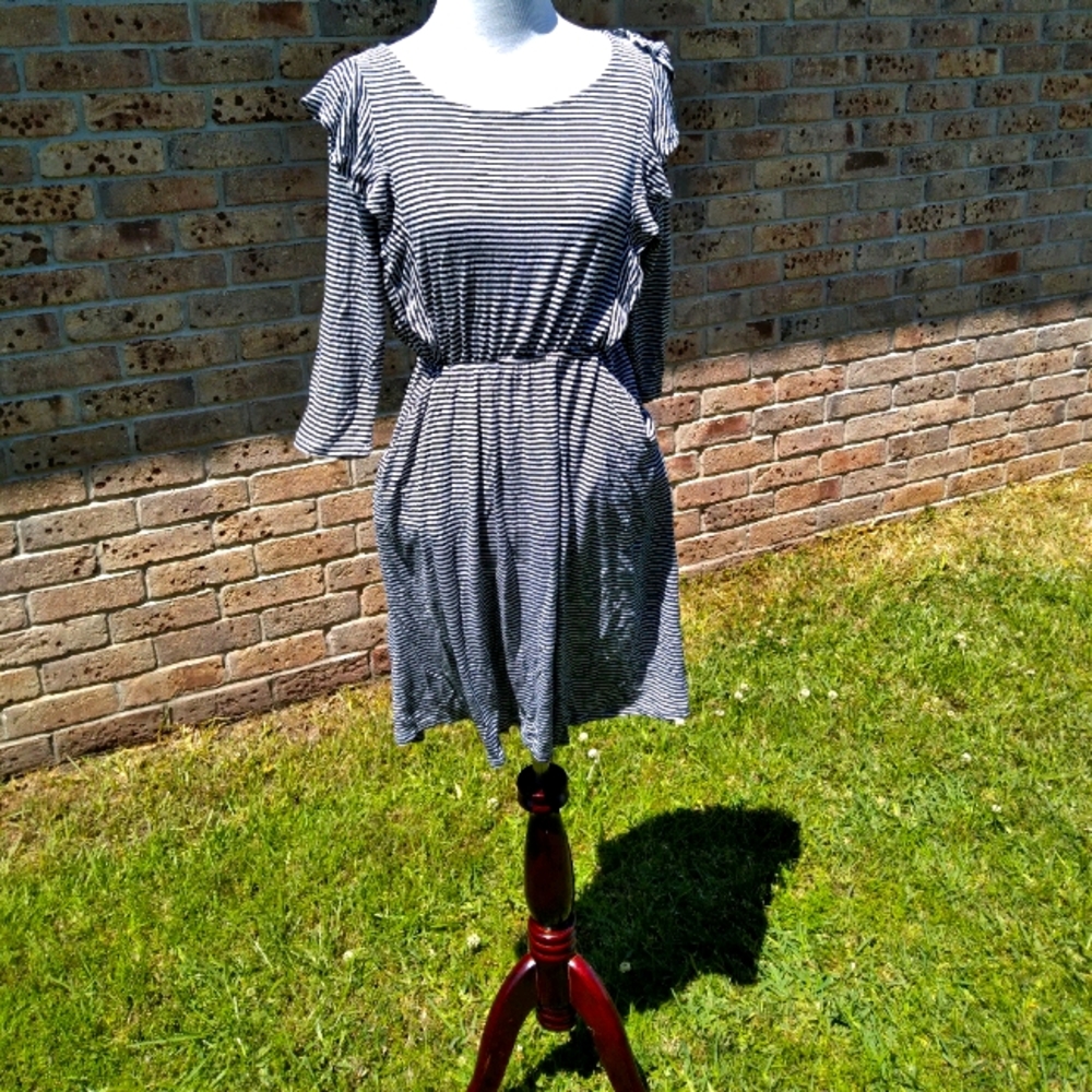Black and white ruffle sleeve pocketed Apron dress